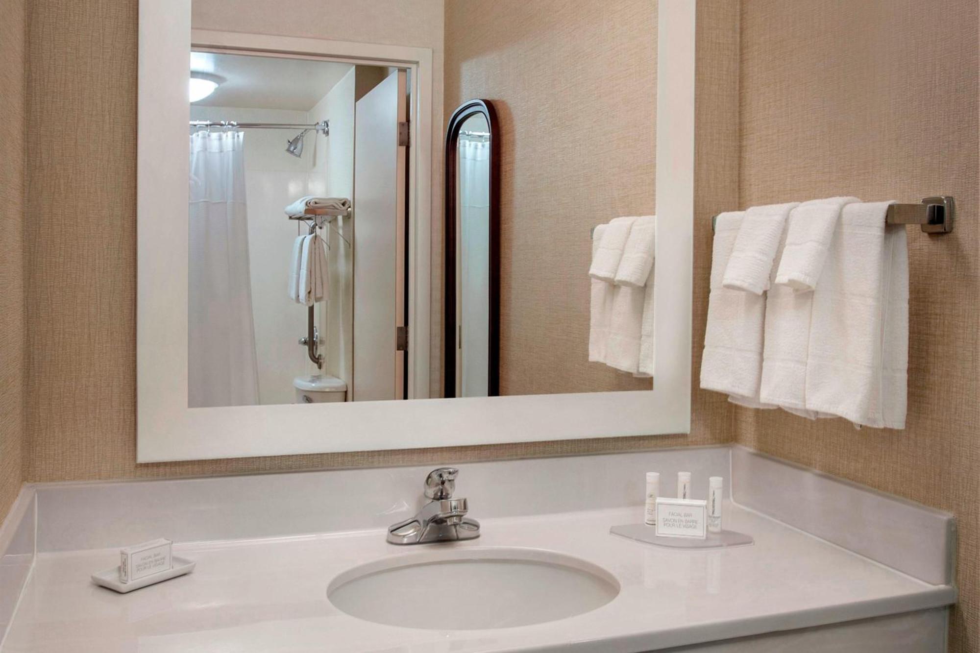 Springhill Suites By Marriott Philadelphia Віллоу-Ґров Екстер'єр фото