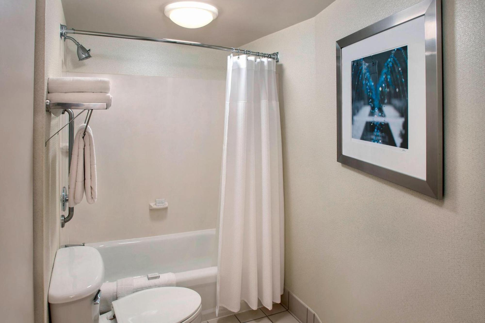 Springhill Suites By Marriott Philadelphia Віллоу-Ґров Екстер'єр фото