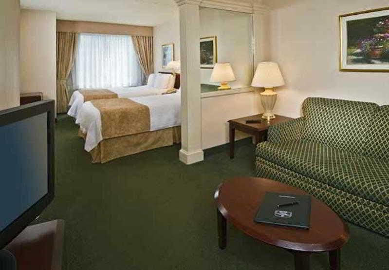 Springhill Suites By Marriott Philadelphia Віллоу-Ґров Екстер'єр фото